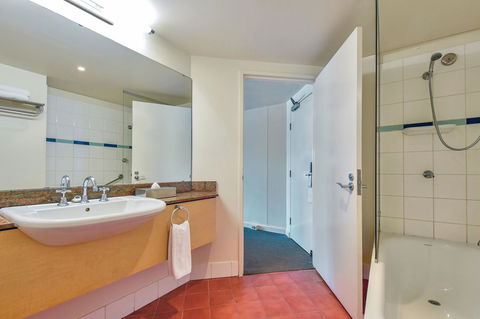 Mantra On The Esplanade - Accommodation Georgetown 1