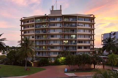 Cullen Bay Resorts - Accommodation Georgetown 12