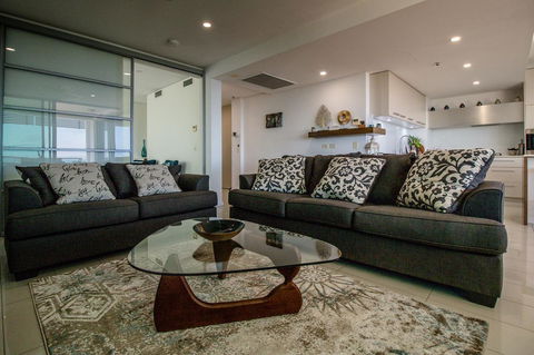 ZEN BY THE WATER - Esplanade Darwin Retreat - Accommodation Georgetown 41