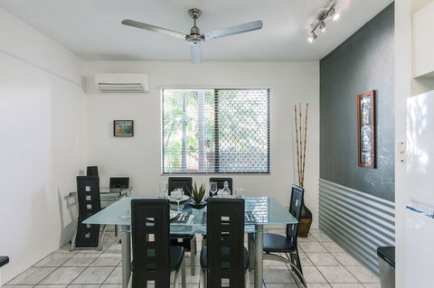 CitySide Apartment - 2 Bedroom With Private Courtyard - Accommodation Georgetown 9