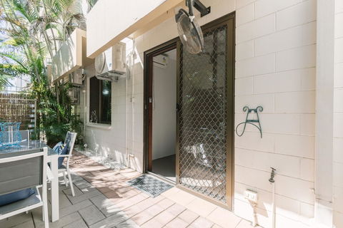 CitySide Apartment - 2 Bedroom With Private Courtyard - Accommodation Georgetown 10