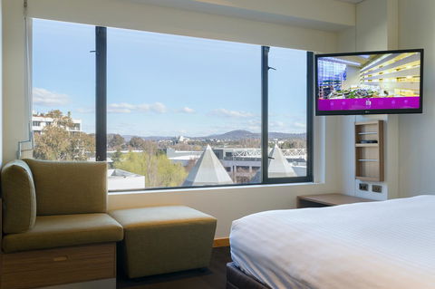 Crowne Plaza Canberra, An IHG Hotel - Accommodation Georgetown 19