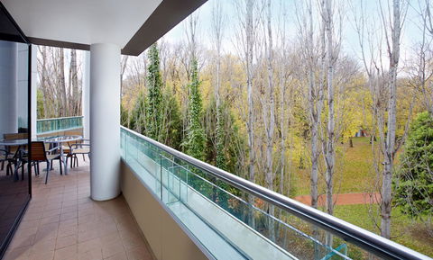 Crowne Plaza Canberra, An IHG Hotel - Accommodation Georgetown 12