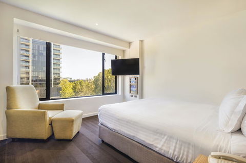 Crowne Plaza Canberra, An IHG Hotel - Accommodation Georgetown 21