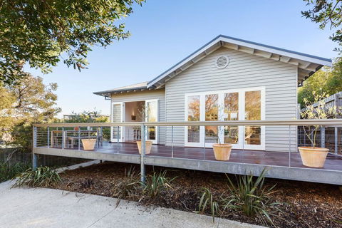 BOUTIQUE STAYS - Queen Adelaide - Accommodation Georgetown 0