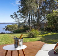 Braeside - waterfront fireplace - Accommodation Georgetown