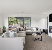 Bridgewater Luxury family retreat close to the beach - Accommodation Georgetown