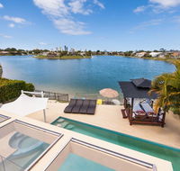 Broadbeach Waterfront Holiday House - Accommodation Georgetown