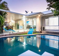 Broadbeach Waters Home With Private Pool - Accommodation Georgetown