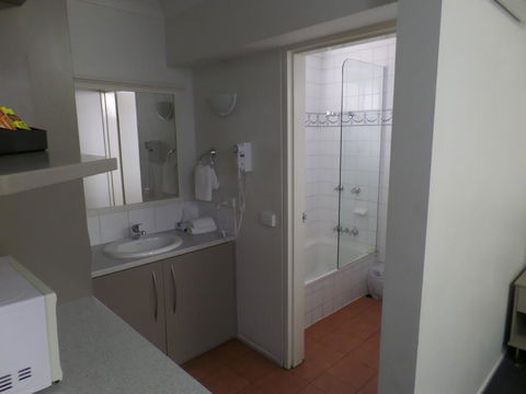 Burke & Wills Mt Isa - Accommodation Georgetown 3