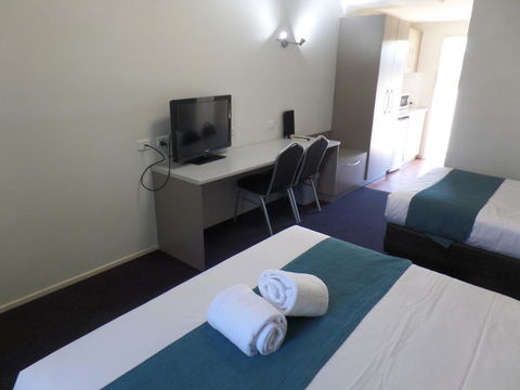 Burke & Wills Mt Isa - Accommodation Georgetown 1
