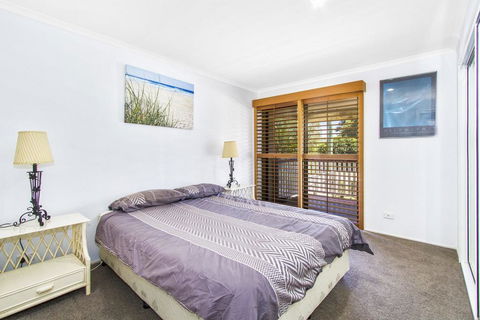 CABARITA BEACH BLISS - HOLIDAY HOME ON THE LAKE - Accommodation Georgetown 2