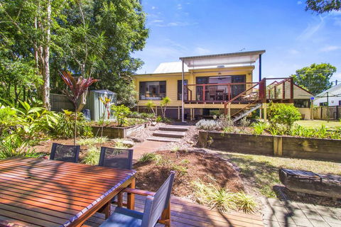 CABARITA BEACH BLISS - HOLIDAY HOME ON THE LAKE - Accommodation Georgetown 0