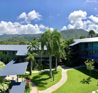 Cairns Adventure Lodge - Cook your own meals in your private Kitchen includes Dishwasher Washing Machine - Accommodation Georgetown