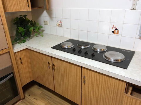 CAMPBELLTOWN HOLIDAY HOME 3 BED + FREE PARKING NCA039 - Accommodation Georgetown 1