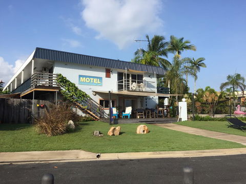 Cardwell Beachfront Motel - Accommodation Georgetown 0