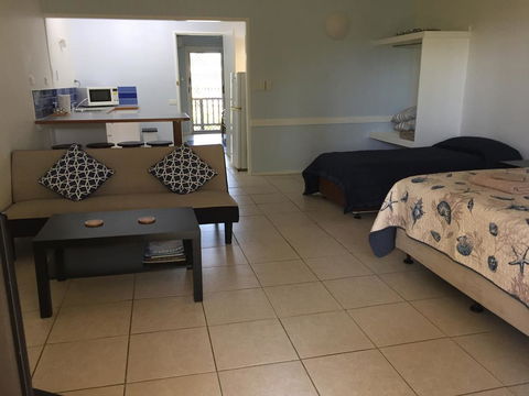 Cardwell Beachfront Motel - Accommodation Georgetown 2