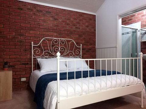 Castle Stay At Lakes Entrance - Accommodation Georgetown 3
