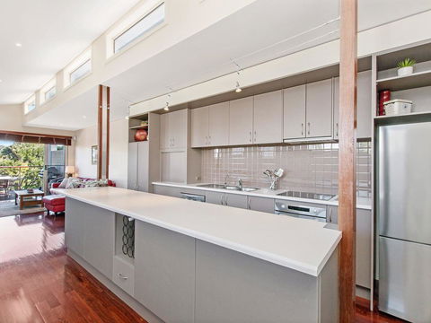 CASTWOOD VILLA No.2 - Accommodation Georgetown 3