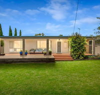 Casual Beachin It Family Getaway- with Bungalow on Beachfront - Accommodation Georgetown