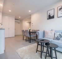 CBD Modern Classic 1 Bedroom AptLa Trobe Tower - Accommodation Georgetown