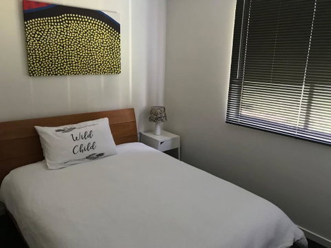 Central Gold Coast 3 Double Bedroom Apartment - Accommodation Georgetown 1