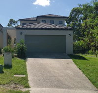 Central Gold Coast Large Modern Elevated House - Accommodation Georgetown