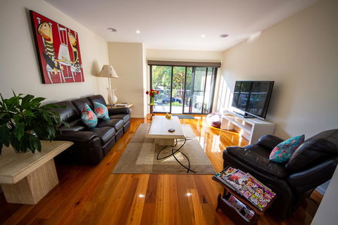 Champagne Stays Apartment - Accommodation Georgetown 1