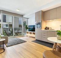 Clean Modern Apartment 15 Mins From City on Tram - Accommodation Georgetown