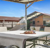 Cleveland Place - walk to beach and shops - Accommodation Georgetown