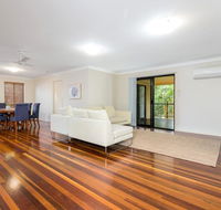 Combles Rd - Accommodation Georgetown