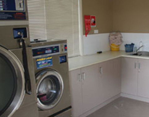 Cosmos Country Motor Inn - Accommodation Georgetown 1