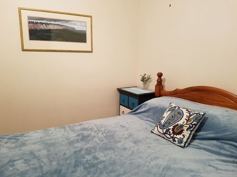 Cosy Quiet Bedroom Ferny Grove - Accommodation Georgetown 1