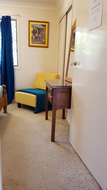 Cosy Quiet Bedroom Ferny Grove - Accommodation Georgetown 2