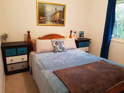 Cosy Quiet Bedroom Ferny Grove - Accommodation Georgetown 0
