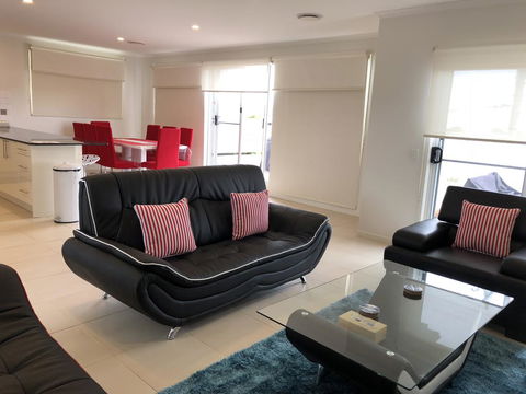 Cowes Holiday Haven - Property #2 - Accommodation Georgetown 3
