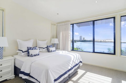 Currumbin Beachside Holiday Home - Accommodation Georgetown 1