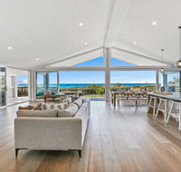 Dayz Dreamin - pool gas fireplace and beachfront - Accommodation Georgetown