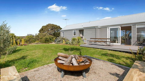 Dimmicks Retreat: 300m To Beach - Accommodation Georgetown 3