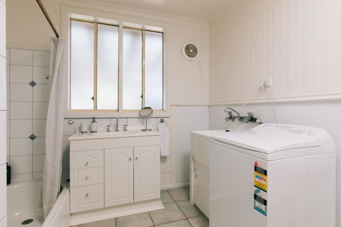 DOVESTONES BY THE SEA - INVERLOCH - Accommodation Georgetown 2