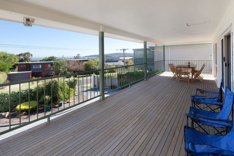 DROMANA BAY VIEWS - DROMANA - Accommodation Georgetown 0