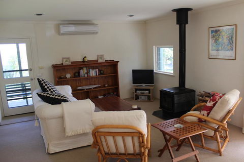 East Street Retreat - Accommodation Georgetown 1