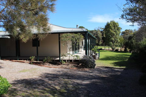 East Street Retreat - Accommodation Georgetown 0
