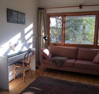 Eco-renovated light-filled house on a hill - Accommodation Georgetown