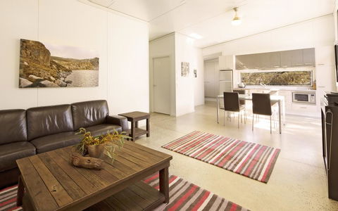Ecocrackenback 16 - Sustainable Chalet Close To The Slopes - Accommodation Georgetown 2