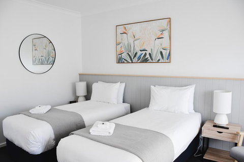 Eight Spence - Accommodation Georgetown 2