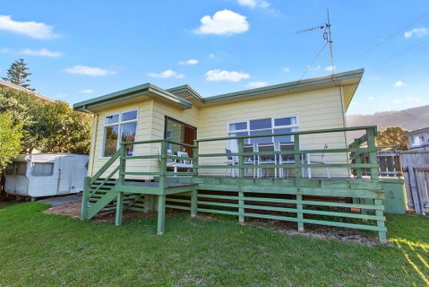 EIGHTY STEPS - Walk To The Ocean Edge - Accommodation Georgetown 2