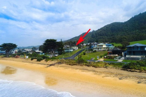 EIGHTY STEPS - Walk To The Ocean Edge - Accommodation Georgetown 3