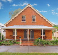Eliza 1875 Red Brick Duplex Townhouse - Accommodation Georgetown