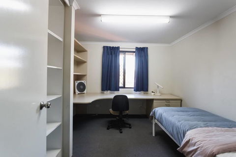 Erica Underwood House 6 Bedroom Flat - Accommodation Georgetown 0